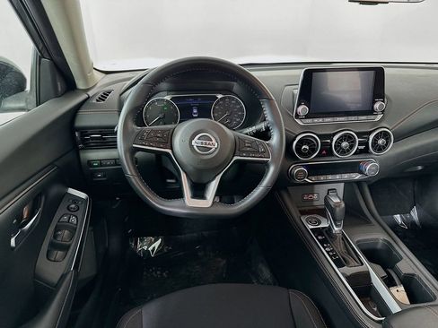 Certified 2022 Nissan Sentra SR w/ Electronics Package image 29