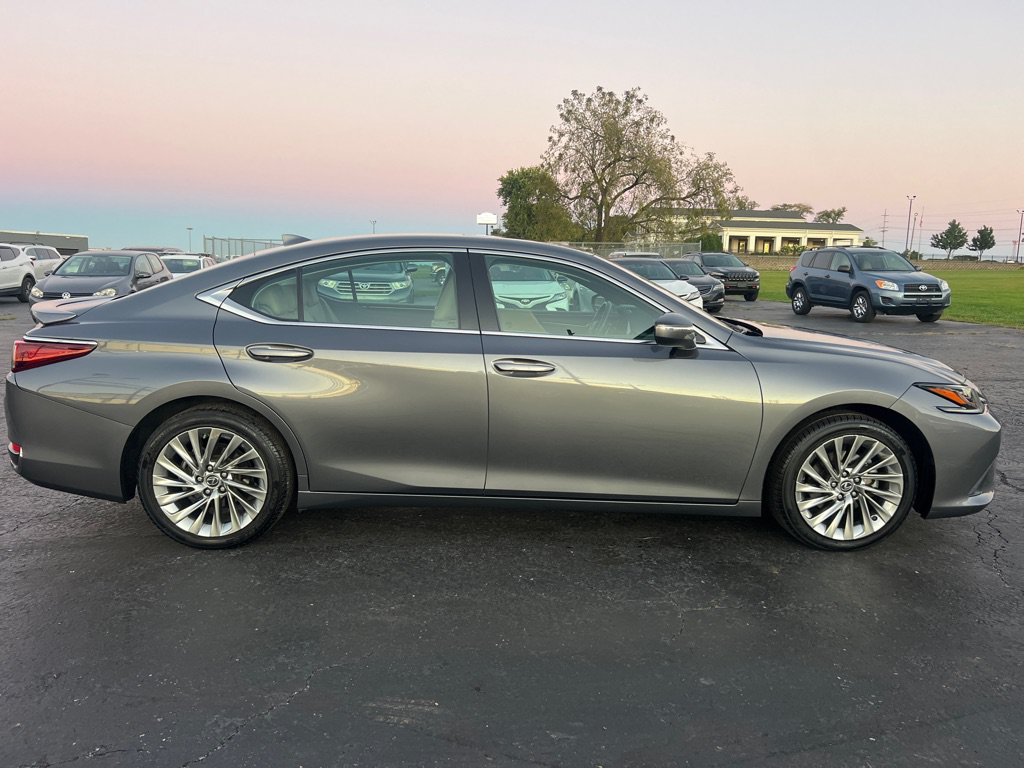 Used 2021 Lexus ES 250 w/ Luxury Package AWD/4WD image 8