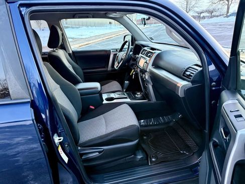 Used 2016 Toyota 4Runner 4WD image 15