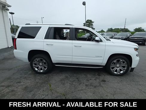 Used 2018 Chevrolet Tahoe Premier RWD image 2