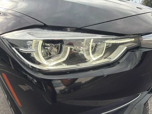 Used 2018 BMW 330i xDrive Sedan AWD/4WD image 21