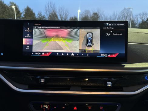 Used 2025 BMW X5 xDrive50e w/ M Sport Package image 19