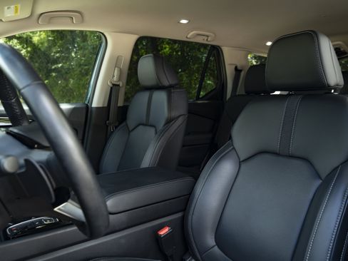Used 2025 Honda Pilot EX-L image 17