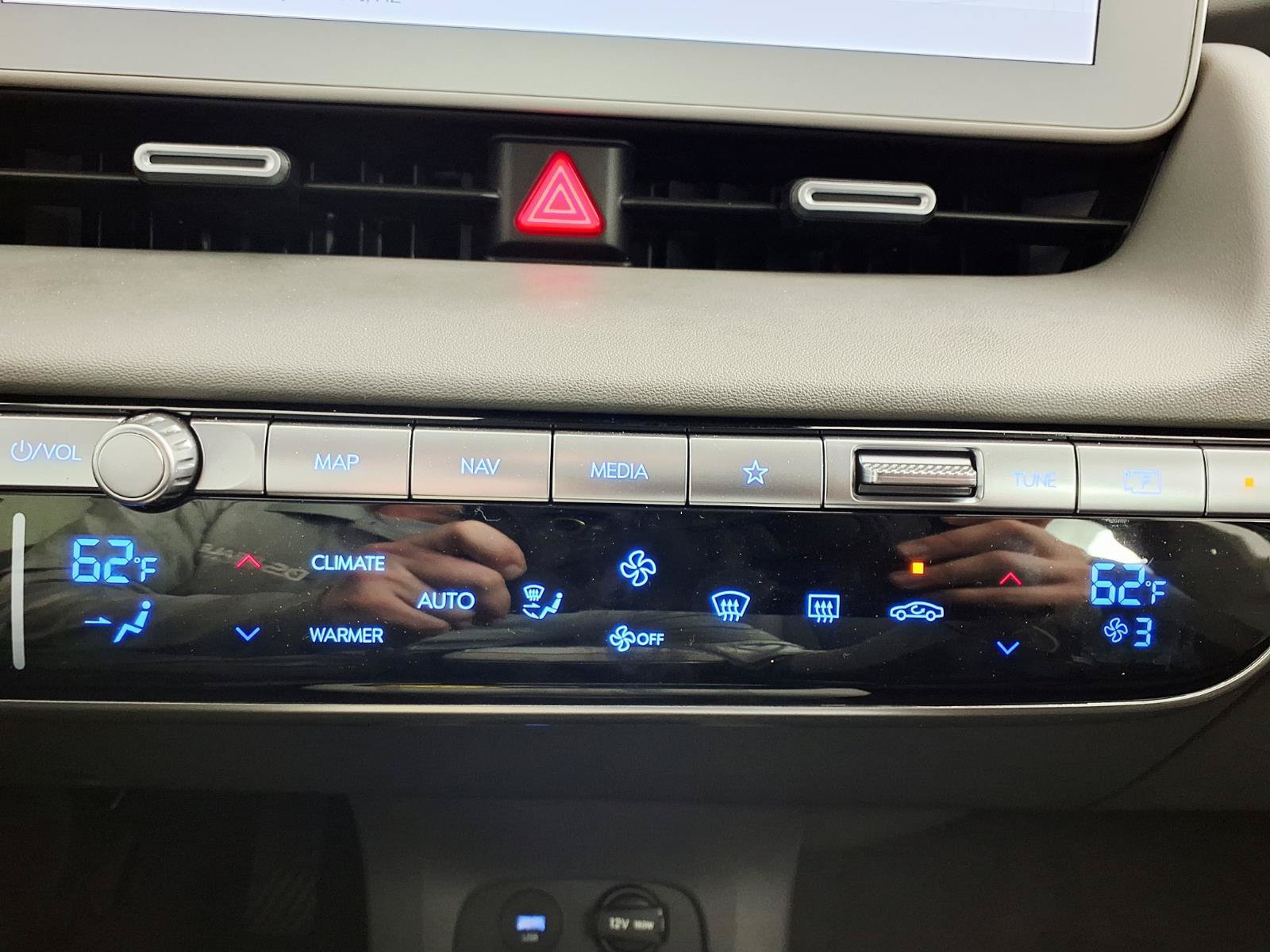 Certified 2024 Hyundai Ioniq 5 SEL RWD image 18