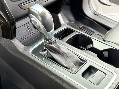 Used 2019 Ford Escape Titanium image 12