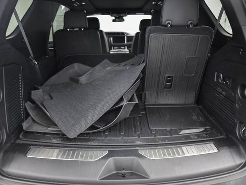 Used 2023 GMC Yukon Denali image 15