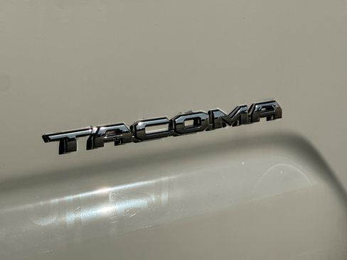 Used 2019 Toyota Tacoma SR5 image 22