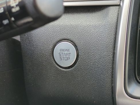 Used 2021 Kia Sorento S image 32