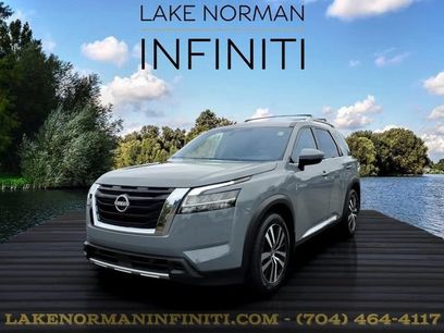 Used 2024 Nissan Pathfinder Platinum