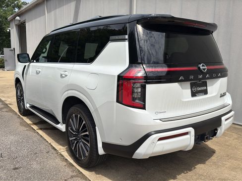 Certified 2025 Nissan Armada Platinum Reserve AWD/4WD image 3