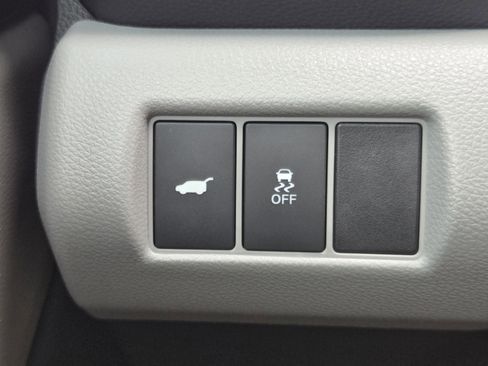 Certified 2025 Honda Pilot Touring image 18