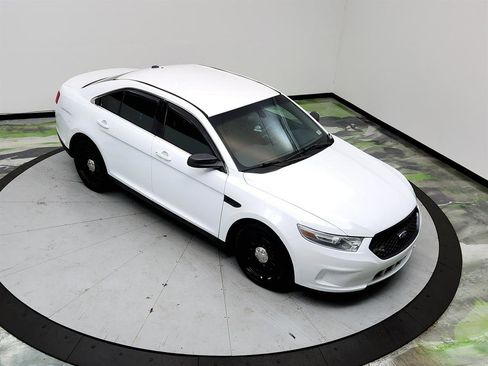 Used 2017 Ford Taurus SEL image 30