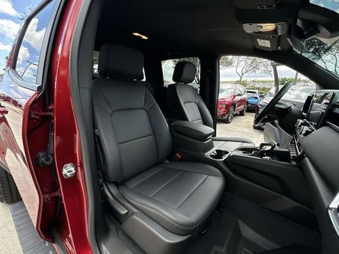 Used 2024 GMC Canyon Elevation w/ Elevation Premium Package image 32