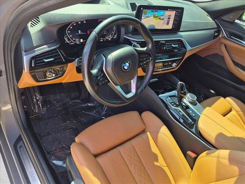 Used 2021 BMW 530i w/ Premium Package RWD image 10