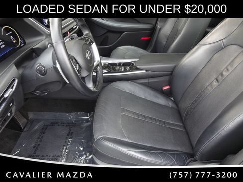 Used 2021 Hyundai Sonata Limited w/ Preferred Accessory Package FWD image 11