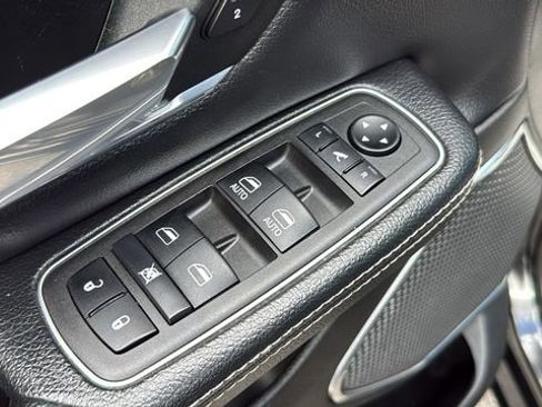 Used 2024 RAM 1500 Laramie image 18