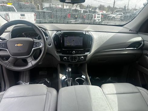 Used 2018 Chevrolet Traverse LT w/ LPO, Black Accent Package AWD/4WD image 18