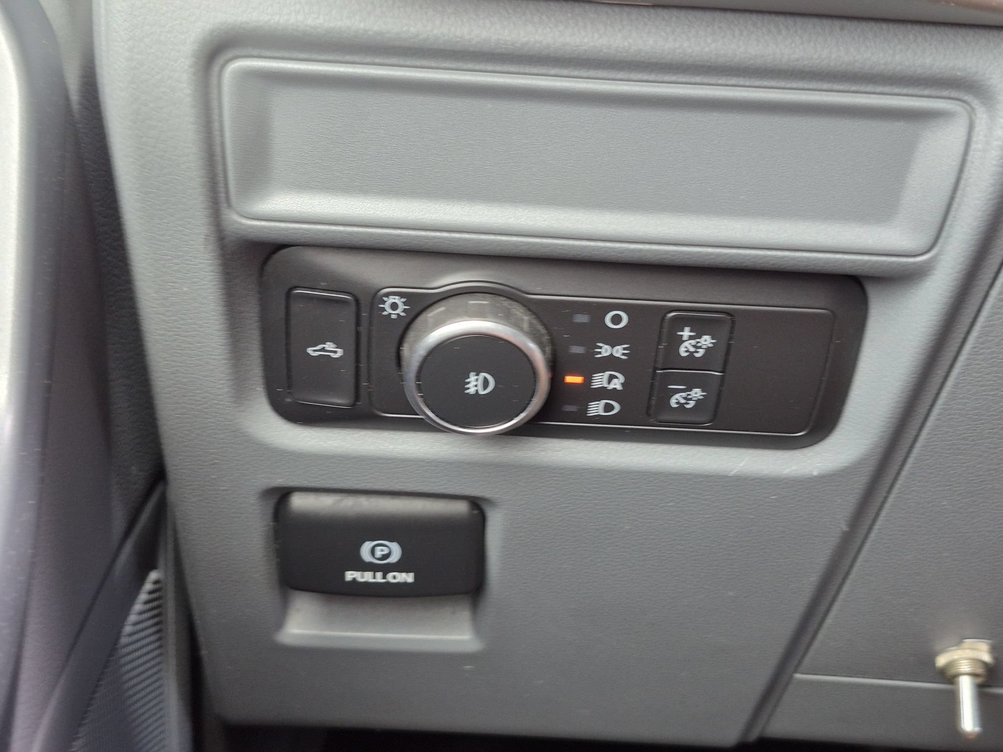 Used 2021 Ford F150 XLT w/ Equipment Group 301A Mid RWD image 9