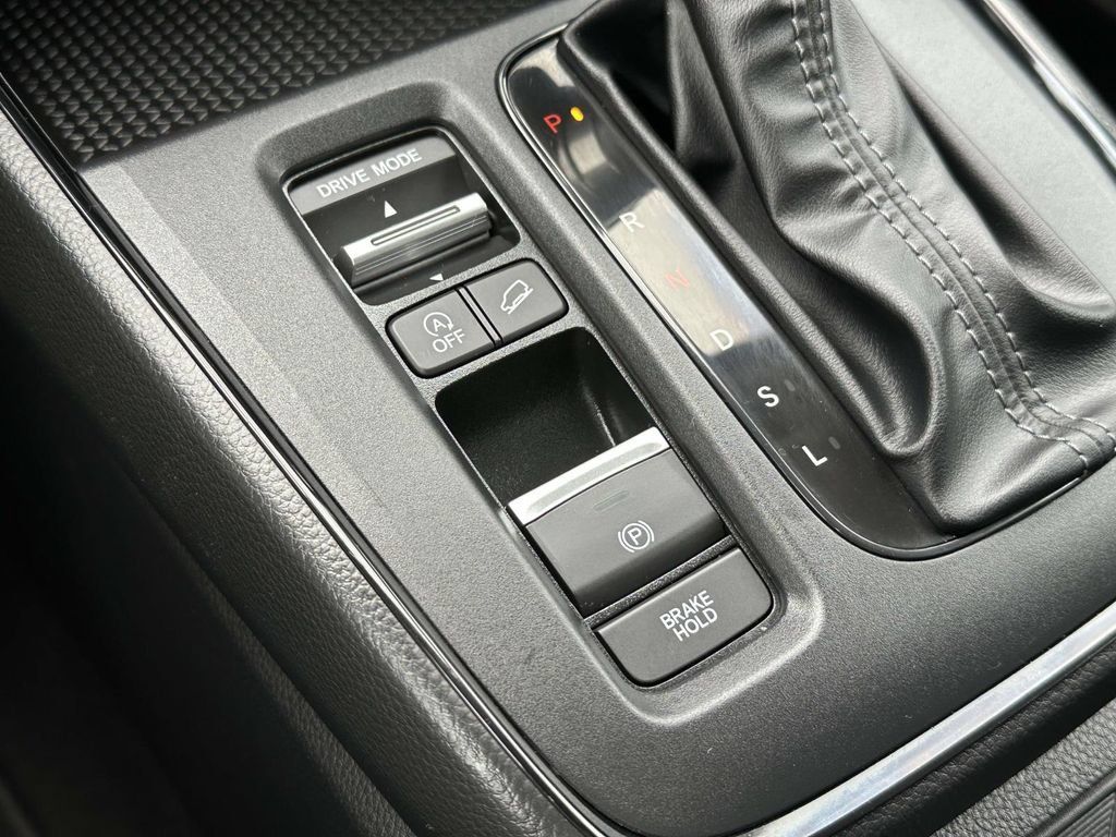Used 2025 Honda CR-V LX image 29