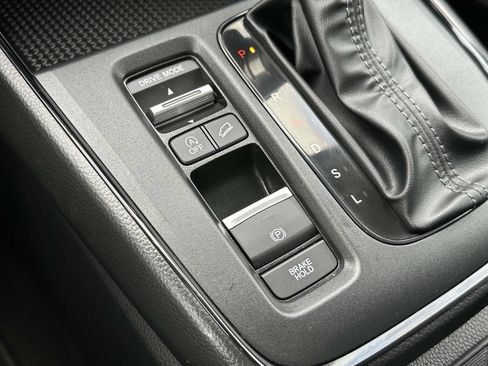 Certified 2025 Honda CR-V LX image 29