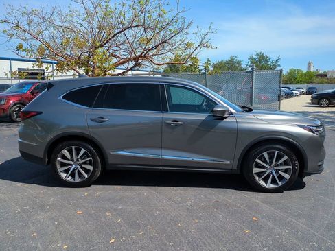 Certified 2025 Acura MDX FWD w/ Technology Package image 3