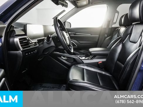 Used 2025 Kia Telluride S image 17