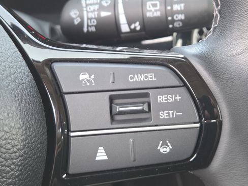 Used 2024 Honda Civic EX-L image 9