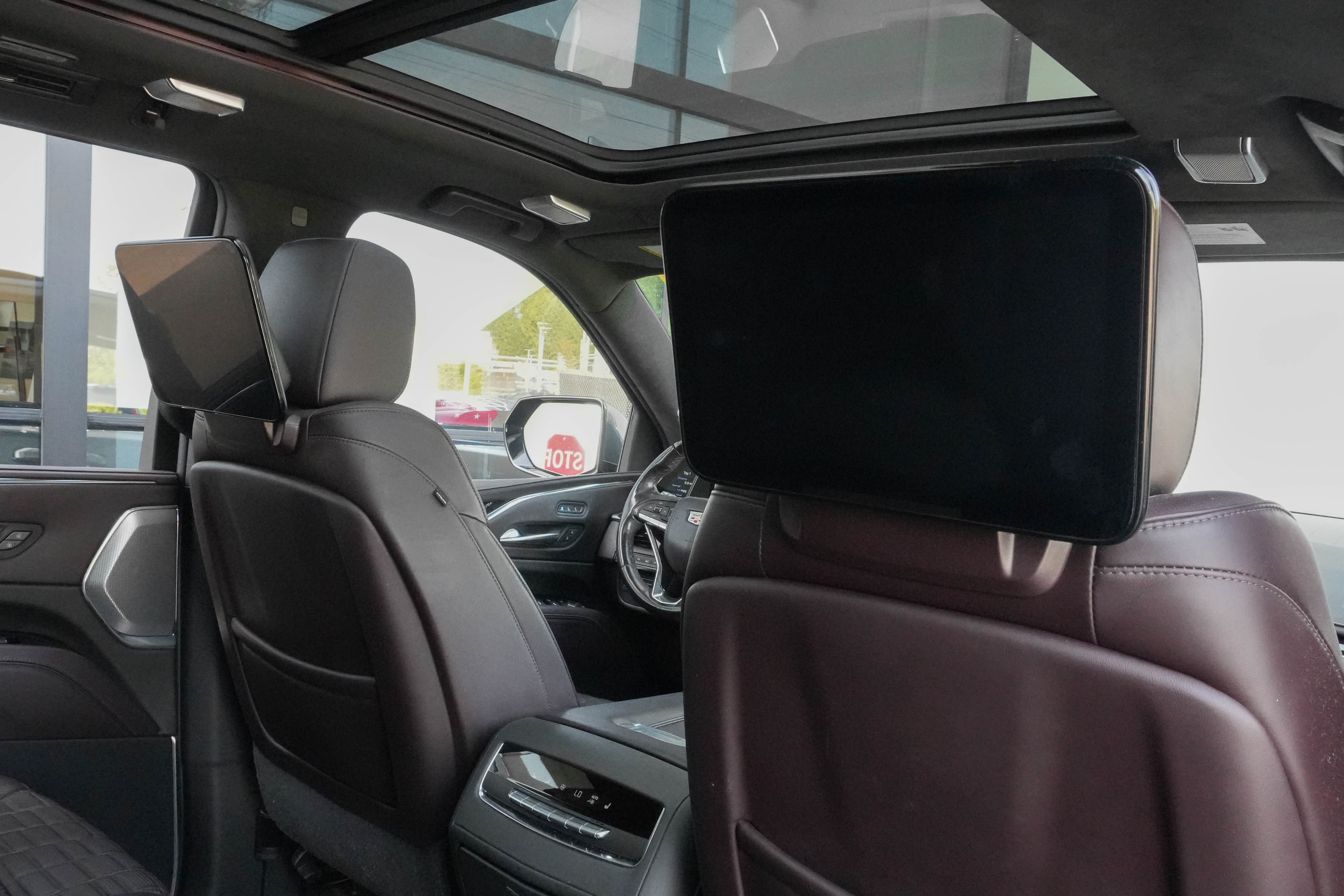 Used 2021 Cadillac Escalade Sport Platinum AWD/4WD image 37
