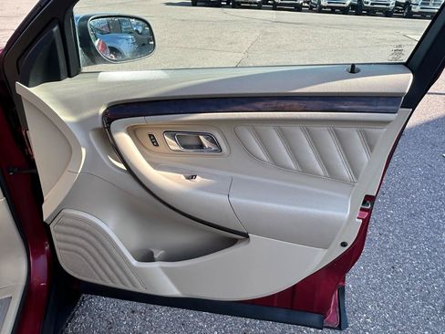 Used 2013 Ford Taurus Limited FWD image 16