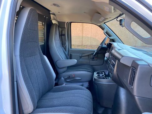 Used 2025 Chevrolet Express 2500 w/ Driver Convenience Package RWD image 36