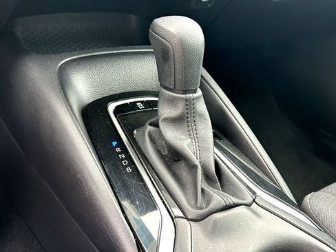 Used 2025 Toyota Corolla LE FWD image 15