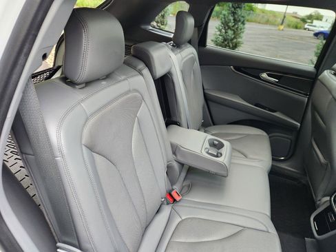 Certified 2022 Lincoln Nautilus Reserve image 19