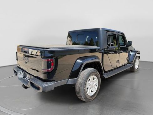 Used 2022 Jeep Gladiator Sport AWD/4WD image 6