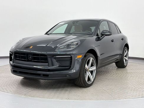 New 2026 Porsche Macan image 1