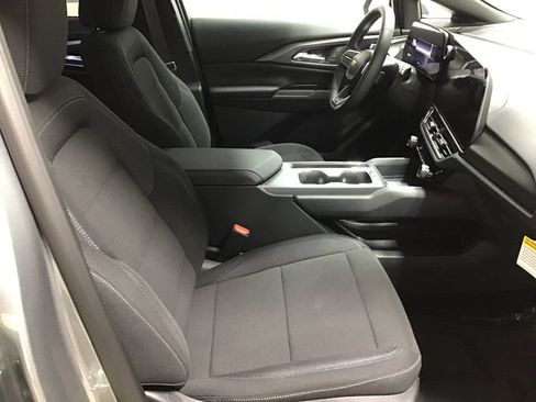 New 2026 Chevrolet Equinox EV LT image 8