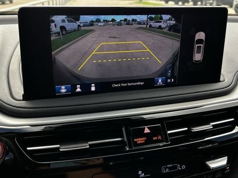 Certified 2025 Acura MDX FWD w/ Technology Package image 18