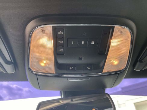 Used 2017 Dodge Charger R/T image 28