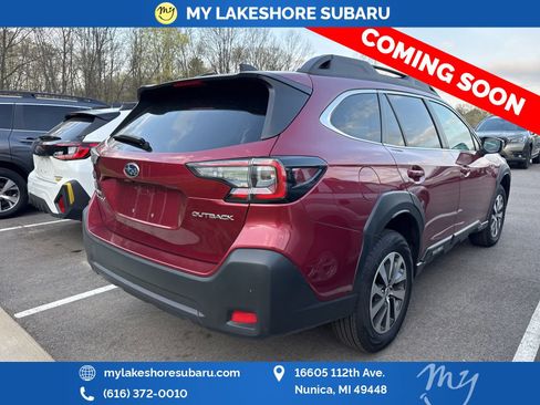 Certified 2025 Subaru Outback Premium AWD/4WD image 8