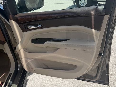 Used 2014 Cadillac SRX Luxury w/ Driver Awareness Package FWD image 20