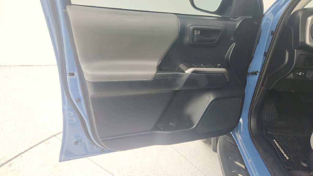 Used 2019 Toyota Tacoma SR5 AWD/4WD image 22