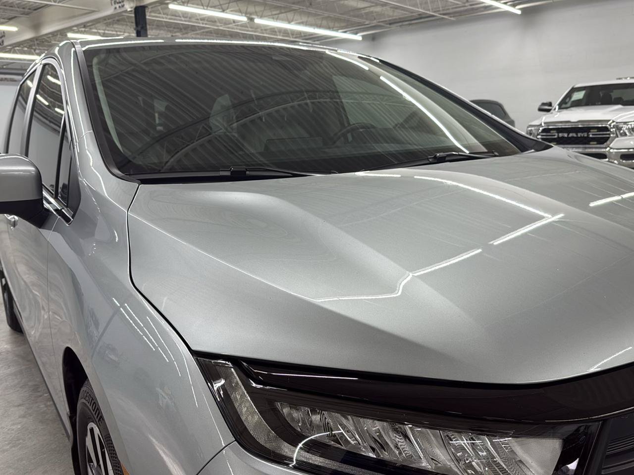 Used 2025 Honda Odyssey EX-L image 5