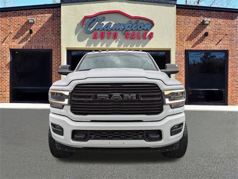 Used 2022 RAM 2500 Laramie w/ Night Edition image 5