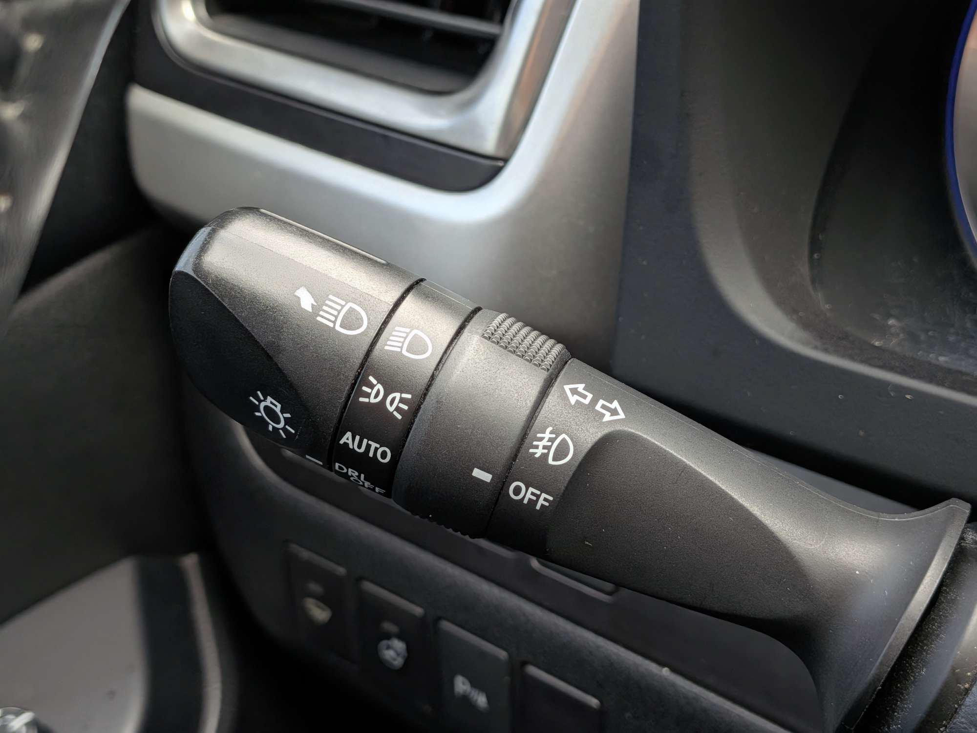 Used 2018 Toyota Highlander Limited Platinum FWD image 29