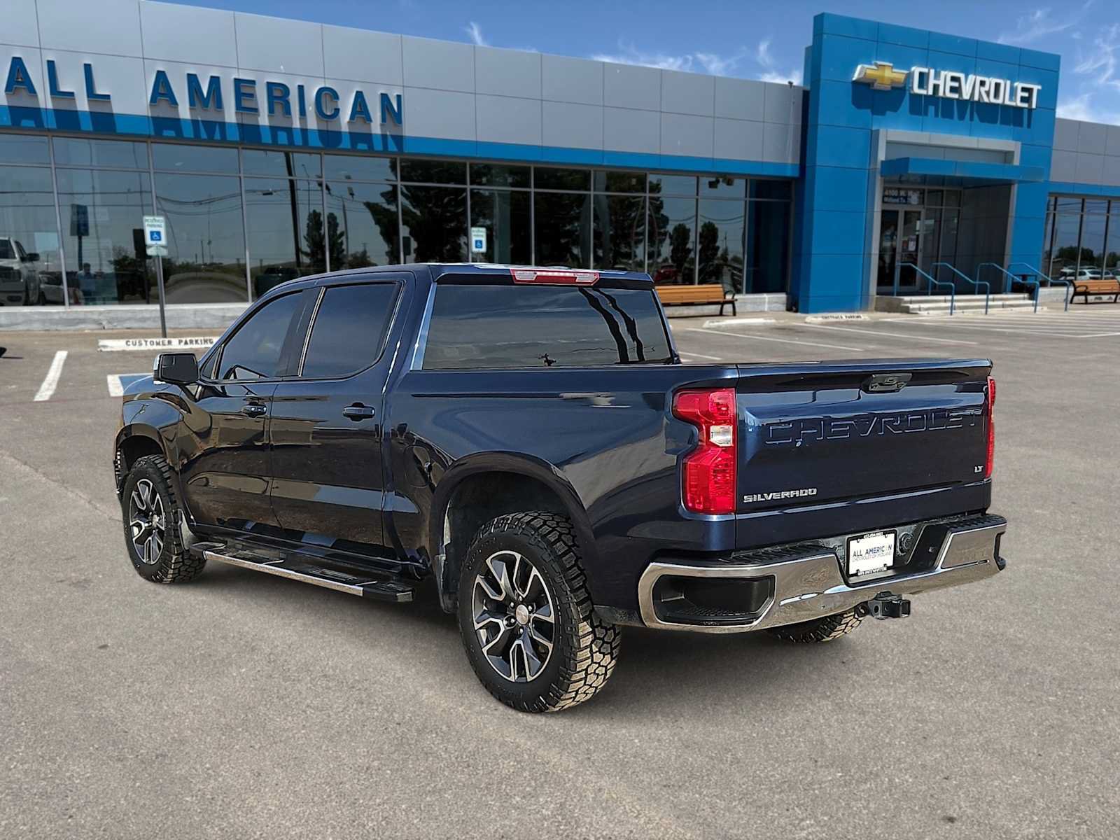 Used 2023 Chevrolet Silverado 1500 LT RWD image 6