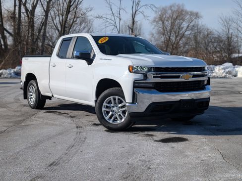 Used 2020 Chevrolet Silverado 1500 LT image 1