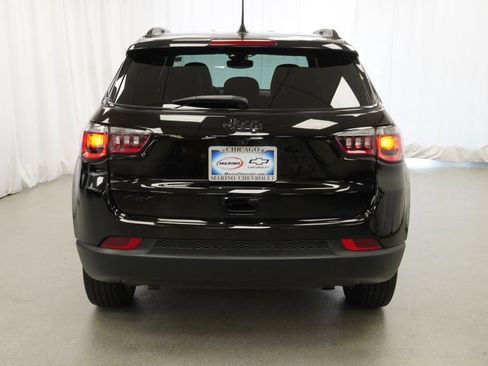 Used 2023 Jeep Compass Latitude w/ Convenience Group AWD/4WD image 36