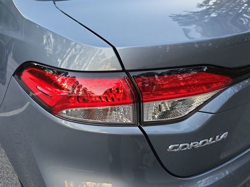 Used 2022 Toyota Corolla LE image 33
