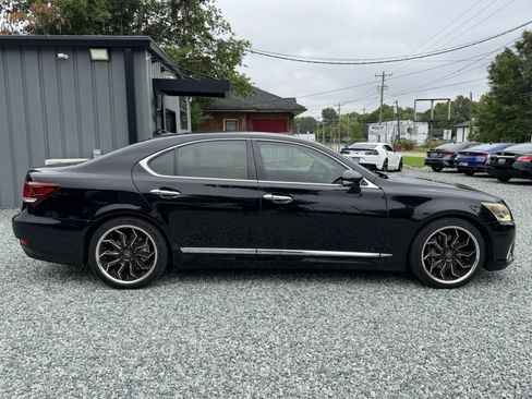 Used 2013 Lexus LS 460 w/ Comfort Pkg RWD image 2