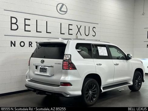 Used 2023 Lexus GX 460 Premium w/ Accessory Package AWD/4WD image 4