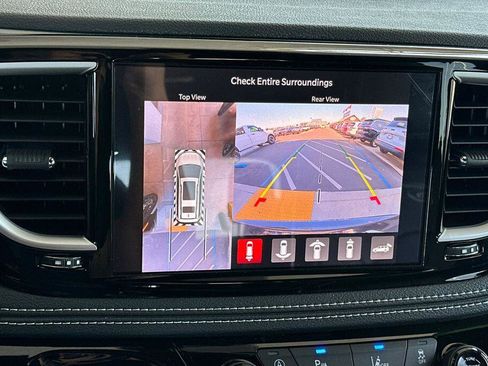 New 2027 Chrysler Pacifica Limited FWD image 20